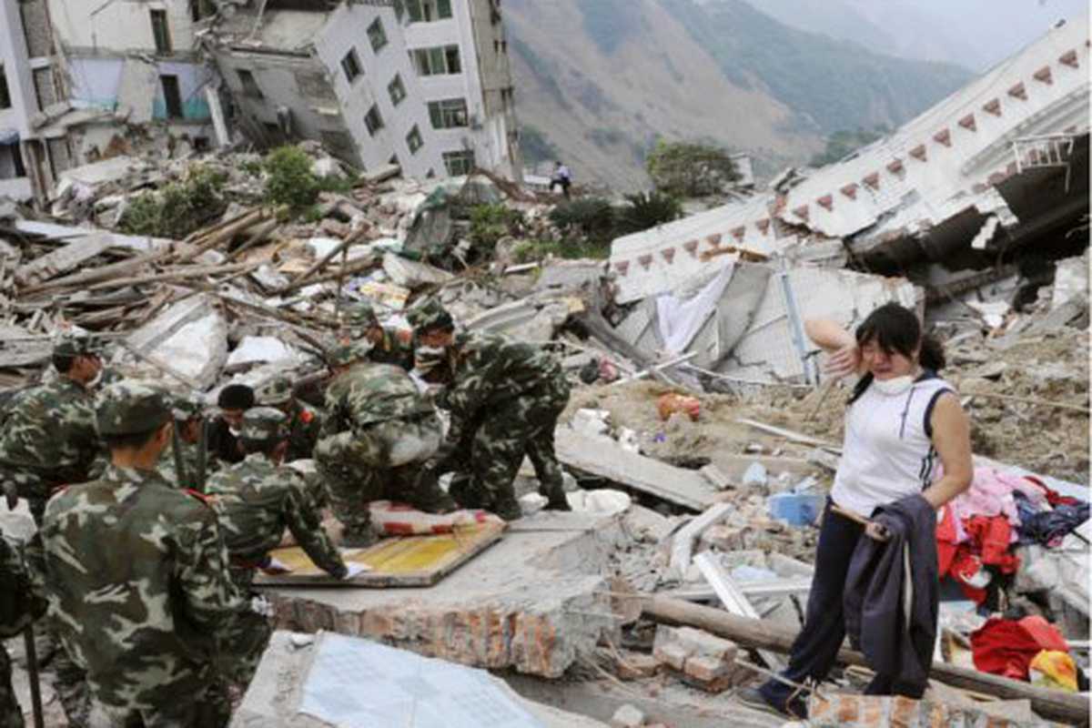 VÍDEO: Fuerte sismo en China deja casi 50 muerto
