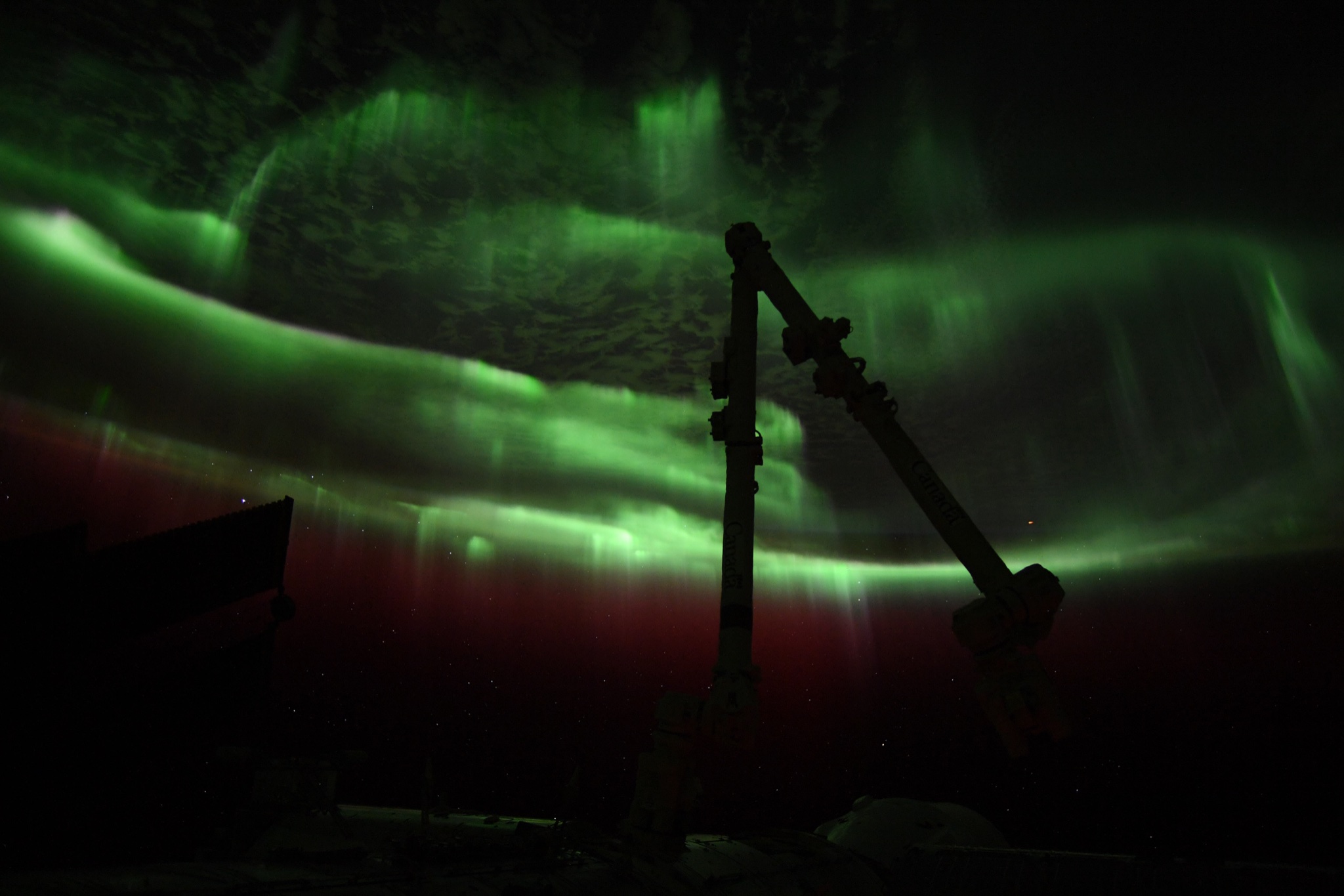 VÍDEO | Así se ven las aurora boreales desde la Estación Espacial Internacional ; Es un espectáculo