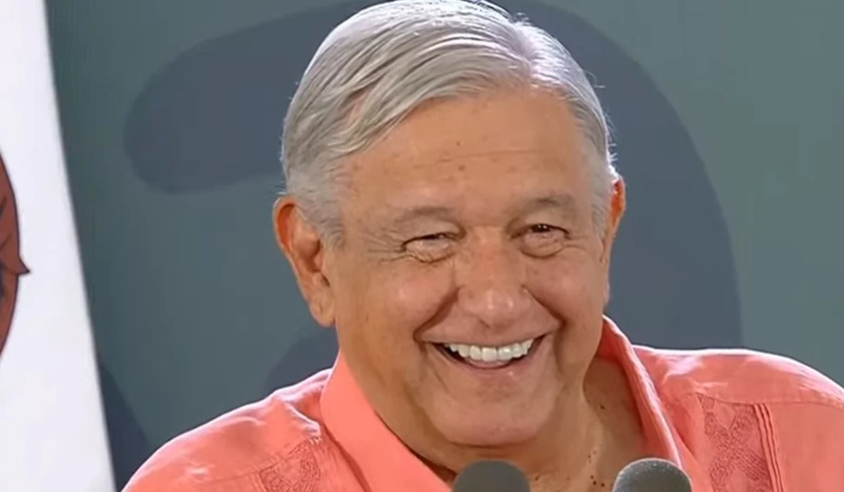 AMLO Desea Feliz Navidad a Todos los Mexicanos ; ¡Abrazo para todos!