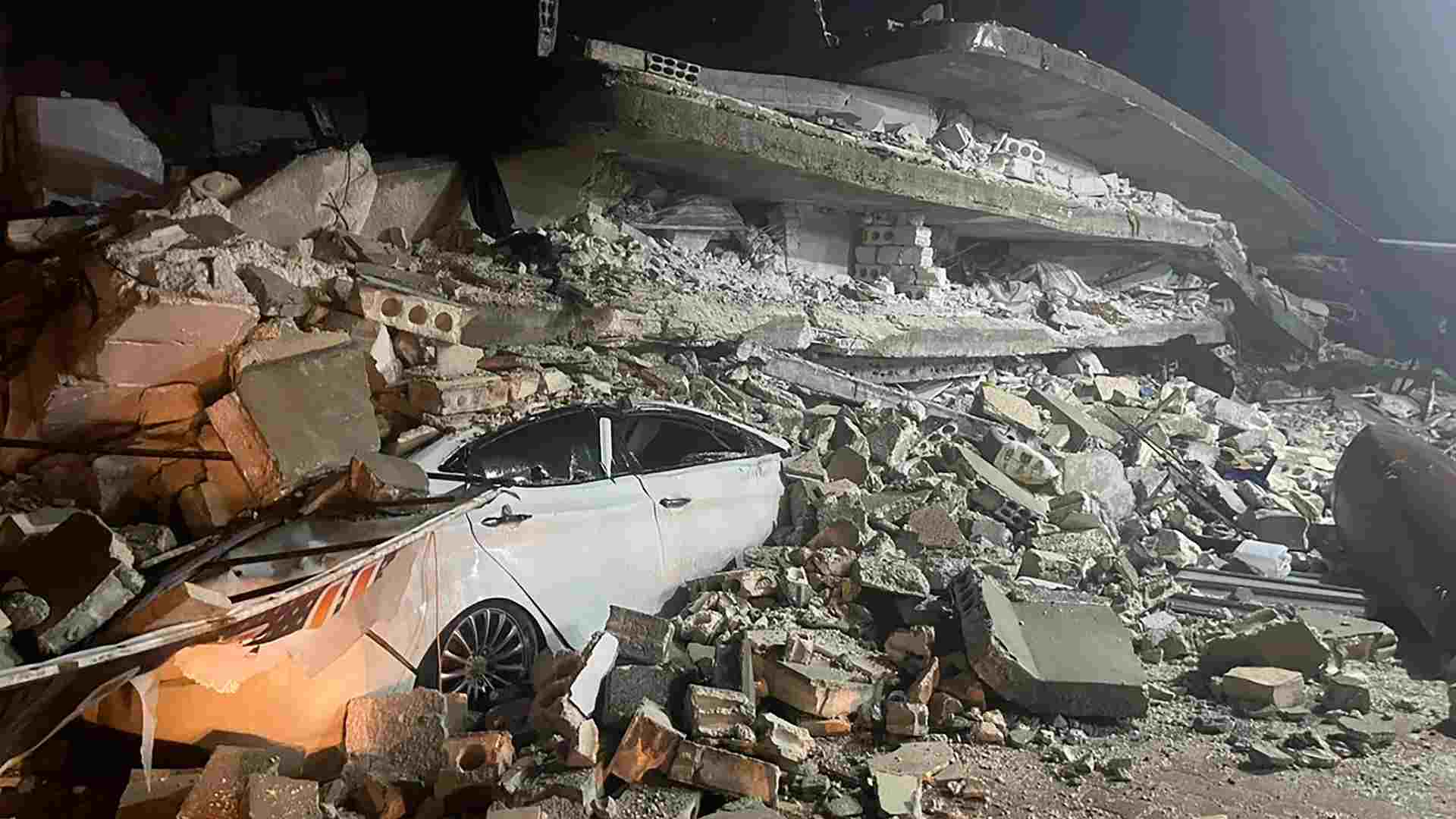 VÍDEOS | Así se sintió el poderoso sismo en Turquía