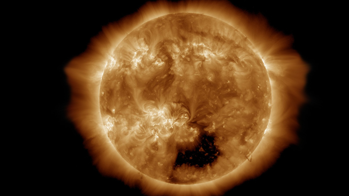 NASA da a conocer agujero solar gigante , provocará una tormenta geomagnética hoy 24 de marzo
