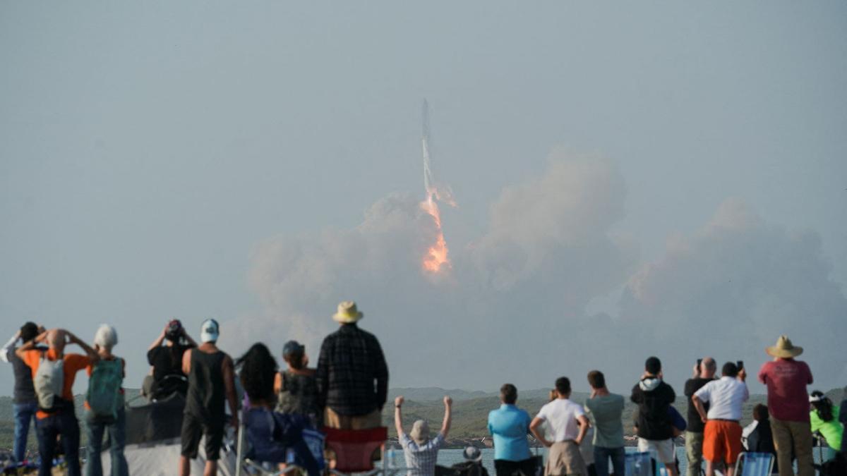 El cohete Starship explota en el aire tras su segundo intente de vuelo; vídeo