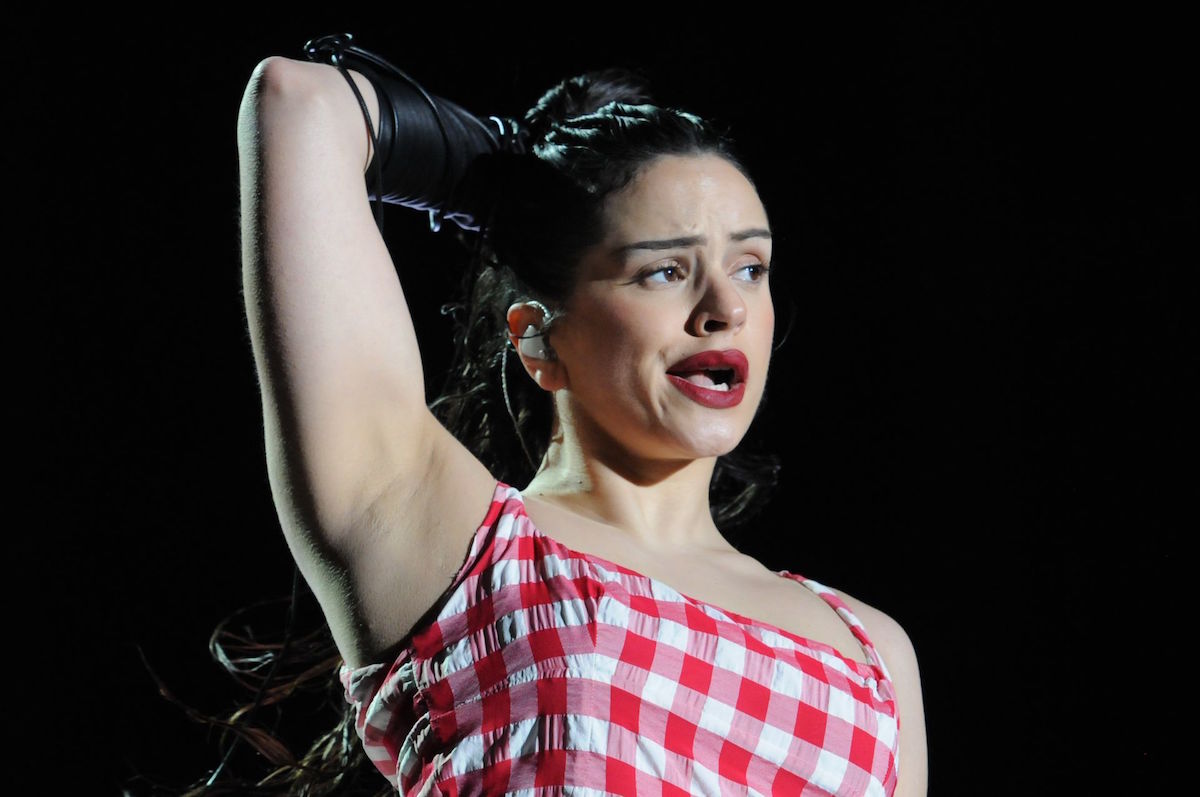 Captan a Rosalía en gimnasio de CDMX antes de su concierto en el Zócalo