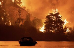 Alerta Mundial: población capta avance de devastador incendio forestal en Grecia