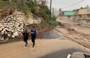 El paso de Hilary deja al menos una desaparición y afectaciones en BC y BCS