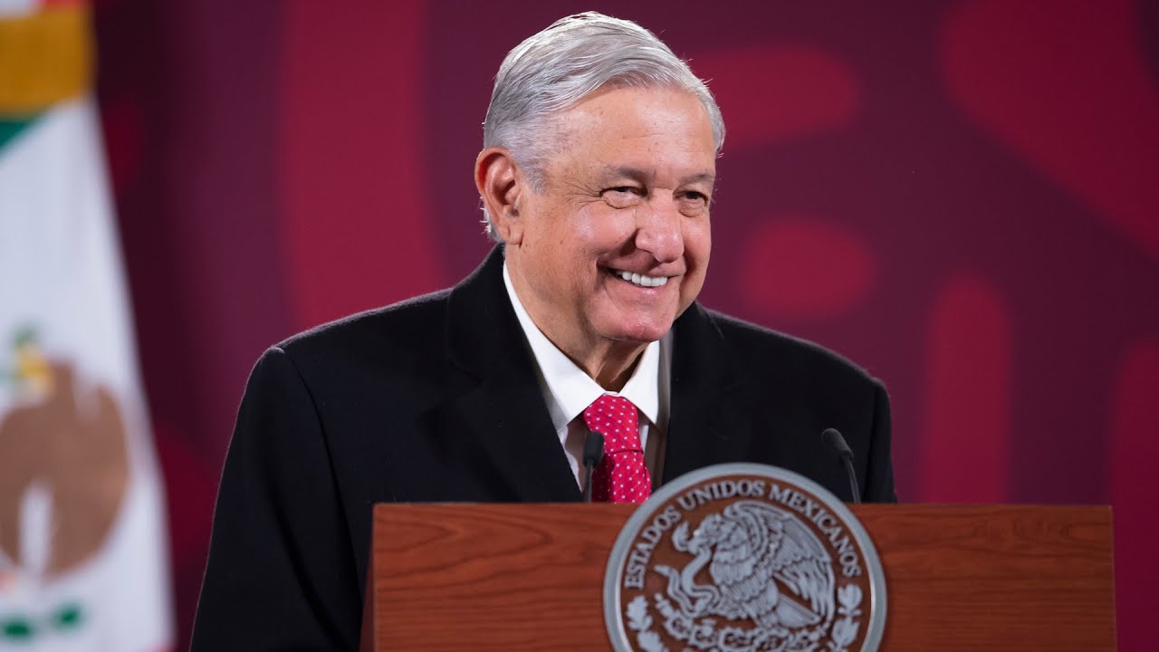 Habrá “mañaneras” vespertinas para revisar libros de texto gratuitos: AMLO