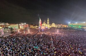 Noche mexicana en la CDMX: 190 mil personas festejan en el Zócalo con música, arengas y baile