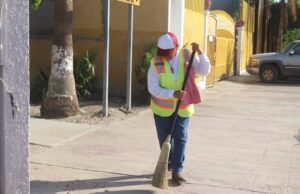 Implementará Servicios Públicos cuadrillas de barrido masivo en La Paz