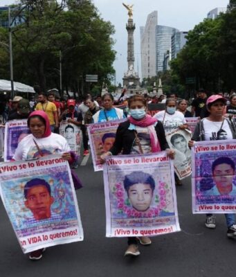 La tarde de este martes se prevé marcha por los 43 normalistas de Ayotzinapa en CDMX