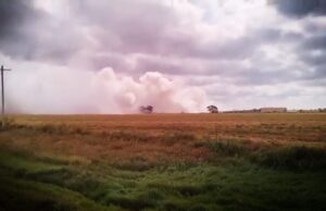 Explota vagón con químicos peligrosos; alertan por humo tóxico