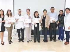 Reconoce el Gobierno del Estado a médicos que desempeñan labores docentes en el Hospital Salvatierra