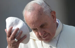 El Papa “durmió bien”, anuncian tras 14 días hospitalizado