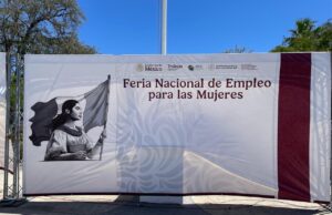 En el Jardin Velazco de esta ciudad capital La Paz, BCS se realiza la Segunda Feria del Empleo
