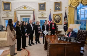 Amenaza Trump a gazatíes: «están muertos» si no liberan a rehenes