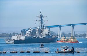 EE.UU. despliega otro buque destructor en el Pacífico cerca de México