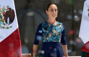 Ante 350 mil en el Zócalo, Sheinbaum destaca el papel del diálogo en suspensión de aranceles