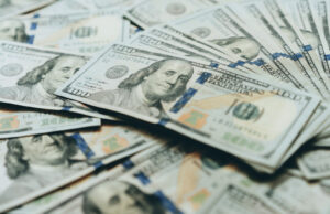 Inflación en EE. UU. frena su avance: IPC cae a 2.8% en febrero