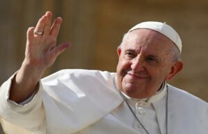 Papa Francisco pasó una noche tranquila; está “estable” y con pronóstico “reservado”