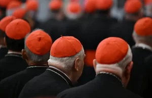 El Vaticano confirma dos bajas para el cónclave: 133 elegirán al sucesor de Francisco