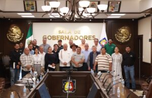 Presentan pescadores ribereños ante el Gobernador y titular de la CONANP iniciativa para crear una nueva reserva de la biosfera