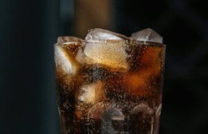 ¿Te gusta el refresco? Estas son 3 afectaciones que le hace a los riñones