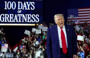 Trump celebra 100 días de gobierno: presume logros y se lanza contra Biden
