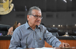 Proponen regular la venta de alcohol a menores de edad por medio de plataformas digitales