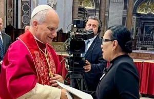 Papa León XIV envía saludo a Claudia Sheinbaum y al pueblo de México