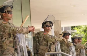 Texas desplegará la Guardia Nacional para “mantener el orden”