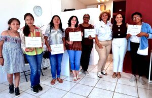 Reciben constancias 96 personas que se capacitaron en los Centros de Desarrollo Comunitario de Los Cabos