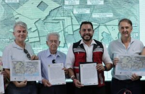 Firman contrato de promesa de donación para construir Eje Interurbano