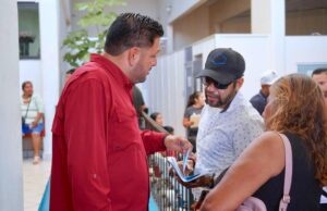 Inicia recepción de documentos de la campaña “Útiles con Cambio” y se entregan apoyos económicos en CSL