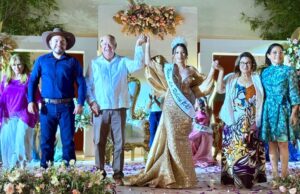 Coronan autoridades a la Reina y Princesa de las Fiestas Tradicionales de La Ribera 2025