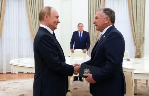Putin recibe al emisario de Trump se reúnen durante tres horas en el Kremlin