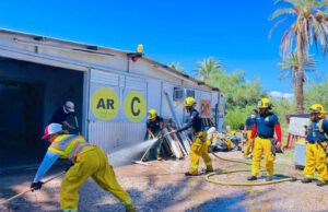 Continúa brigada de Bomberos de San José del Cabo brindando apoyo solidario en Mulegé