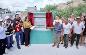 Entrega Ayuntamiento de Los Cabos obras de pavimentación integral en la colonia Leonardo Gastélum