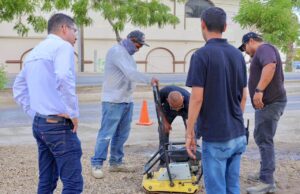 Supervisa oficial mayor de Los Cabos trabajos de rehabilitación sobre carretera Transpeninsular