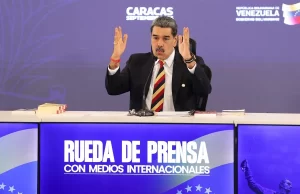 Maduro denuncia que 8 buques de EE. UU. con más de mil misiles apuntan a Venezuela