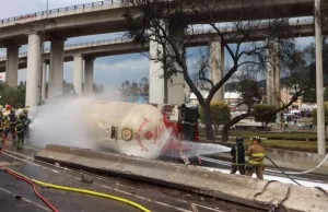Ya son 10 muertos por explosión de pipa en Puente de la Concordia