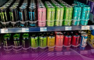 Prohíben diputados venta y consumo de bebidas energizantes a menores