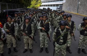 Los venezolanos acuden al llamado de adiestramiento de Maduro ante las «amenazas» de EE.UU.