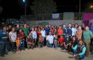 “Senderos seguros”: Se ilumina la colonia López Obrador con 1 km de alumbrado solar