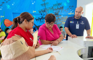 Atienden a 45 menores durante cuarta jornada de valoración con neuropediatra en Cabo San Lucas
