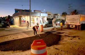 Con jornadas diurnas y nocturnas, programa “Caza Baches” mejora movilidad en el municipio de Los Cabos