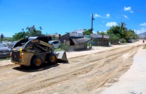 Mantiene Servicios Públicos de Los Cabos trabajos permanentes de nivelación de calles y liberación de caminos vecinales