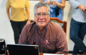 Con entrega de estímulos económicos, refuerza Ayuntamiento de Los Cabos compromiso con la educación