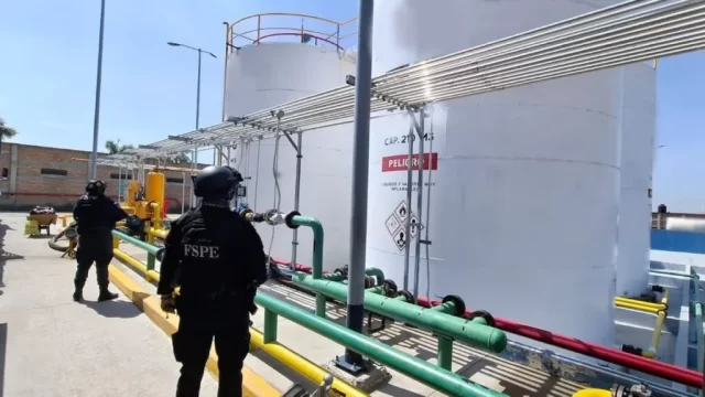 aseguran-mas-de-un-millon-600-mil-litros-de-combustible-robado-en-guanajuato-000931-1024x576