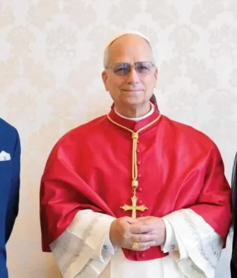 El Rey Carlos III y el Papa León XIV hacen historia, rezan juntos en el Vaticano