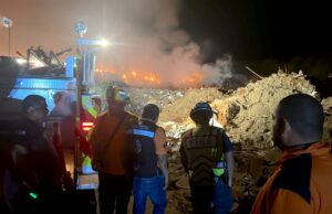 Atiende Ayuntamiento de Los Cabos incendio en basurero de Las Cuevas; continúan labores de mitigación