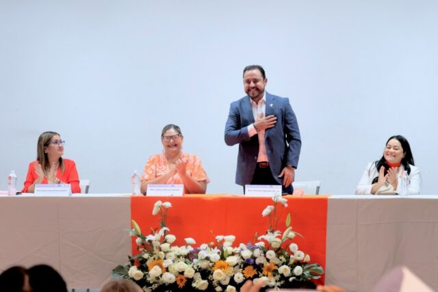 INSTALACIÓN PRIMERA MESA NARANJA PREVENCIÓN VIOLENCIA 2